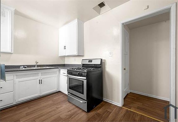 4th image of 4083 S Muirfield Rd APT B