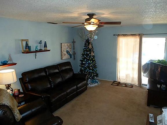 4th image of 326 N San Jose Dr