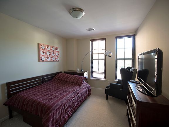 4th image of 444 W Broad St Unit 324