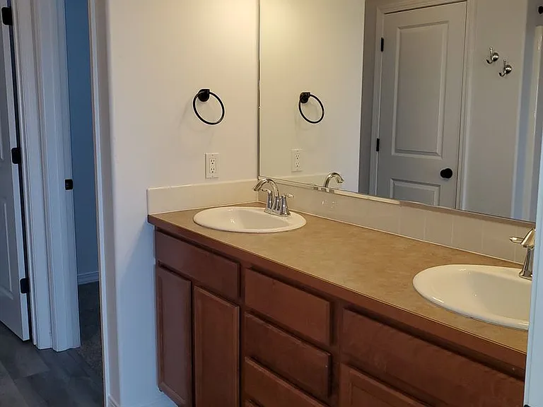 4615 W Princetown Ln — Photo 12
