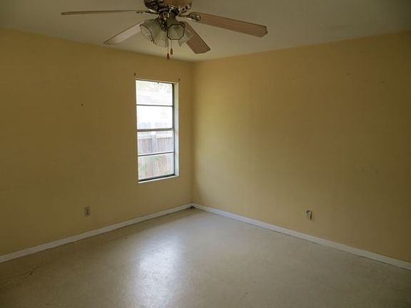 2nd image of 1120 Flores St