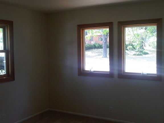 4th image of 1805 Pennoyer Ave