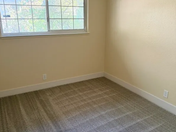 8901 Grovetree Way, Elk Grove, CA 95624