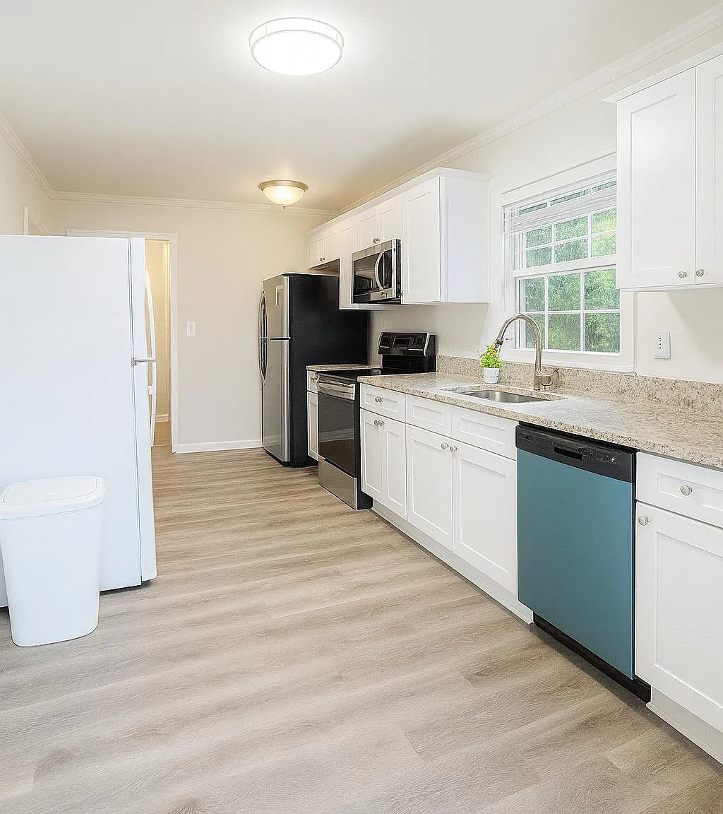 4 bed, 4.0 bath, 2900 sqft, $719 — Photo 4