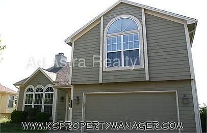 1st image of 2621 SE Winchester Dr