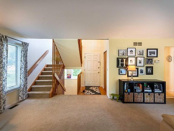 5th image of 1467 Ainsley St
