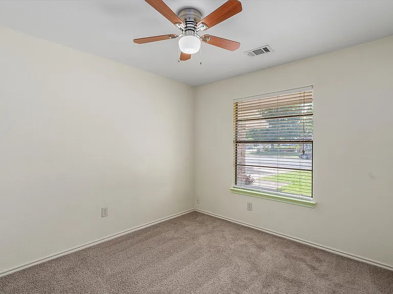 10057 Woodland Village Dr — Photo 21