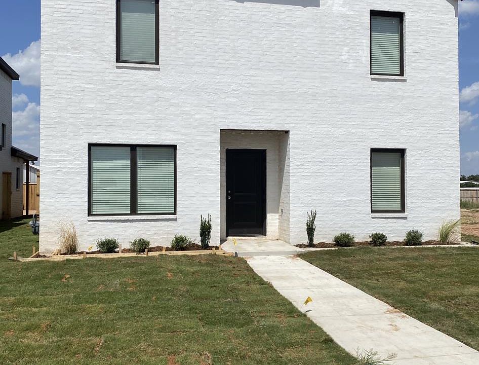 1st image of 4605 125th St #70c1c69c5