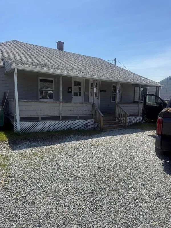 2 bed, 1.0 bath, 550 sqft, $1,800 — Photo 1