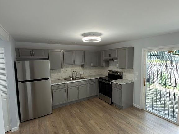 4th image of 141 Union Avenue #14