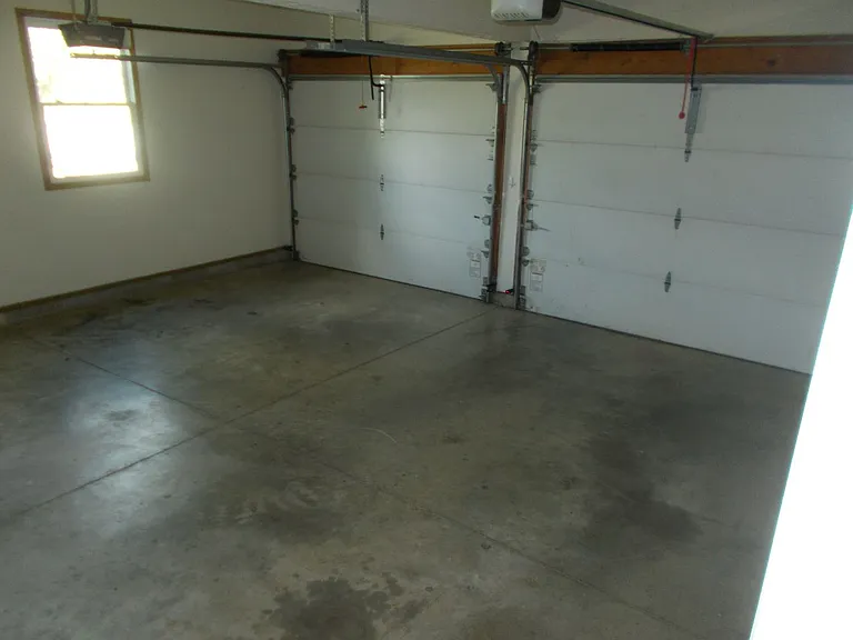 1740 Tanglewood Dr — Photo 23