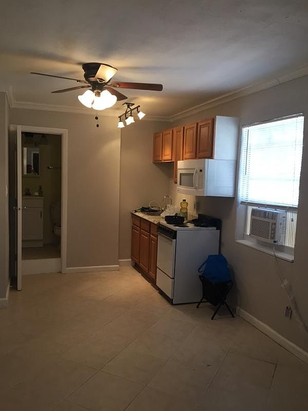 530 NE 133rd St EFFICIENCY, North Miami, FL 33161 Zillow