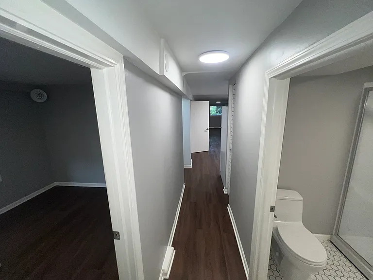 2543 W Thomas St #G — Photo 17