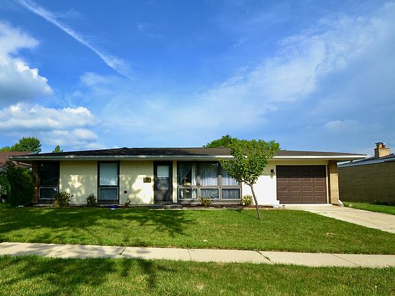 2nd image of 15435 Betty Ann Ln
