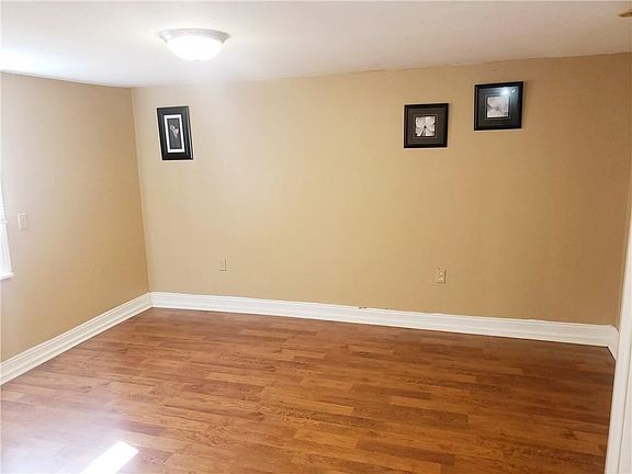 5th image of 4712 Venus St