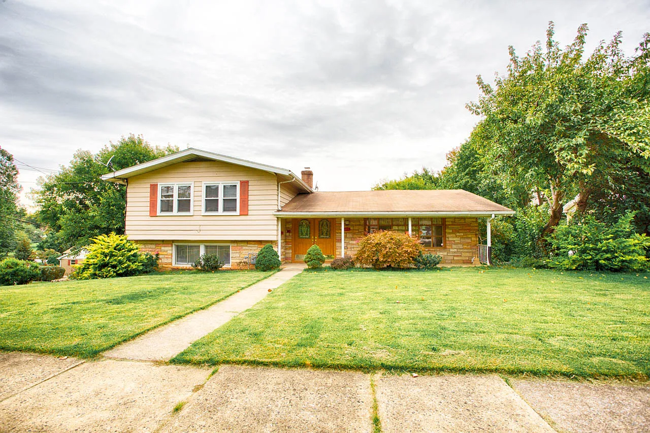 2821 Reading Rd photo 1