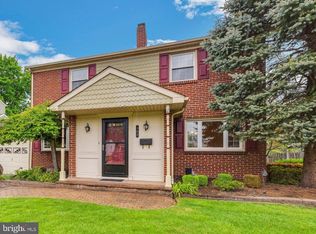 302 Crestwood Ave, Haddonfield, NJ 08033