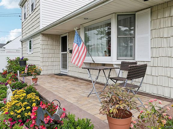 4th image of 2327 Penatiquit Avenue