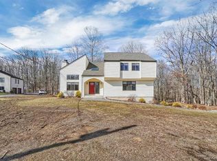 9 Oak Ave, Somers, NY 10589