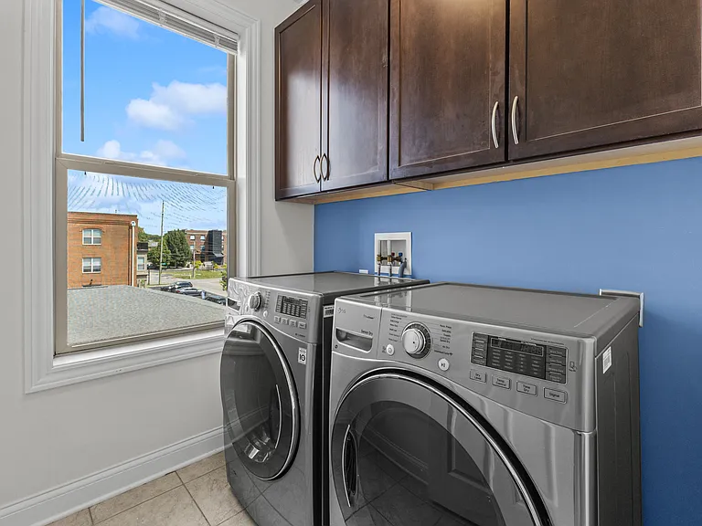 936 Perry St #304 — Photo 26