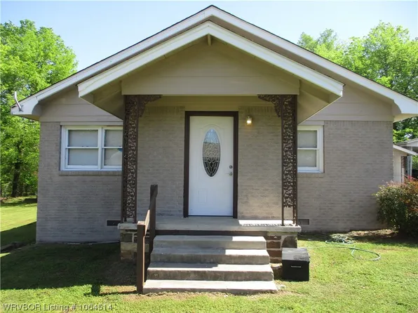 211 Stone Ave, Poteau, OK 74953