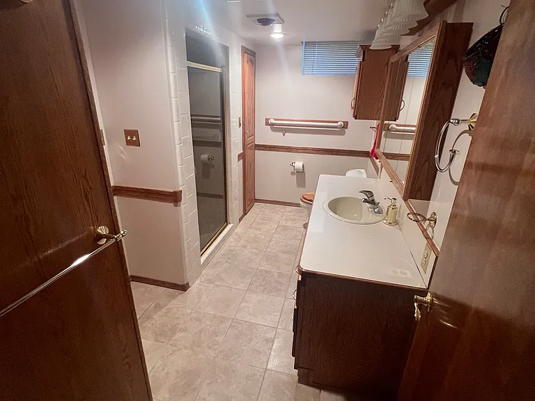 421 W 100 N — Photo 23