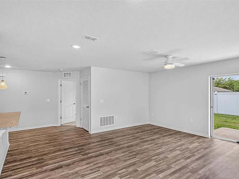 842 Gila Way — Photo 10