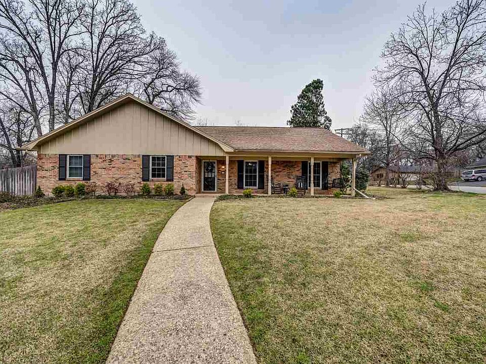 1st image of 1620 Everglades Dr