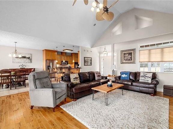 4th image of 41 Lee Road 339