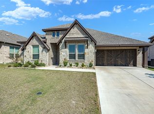 293 Resting Place Rd, Waxahachie, TX 75165