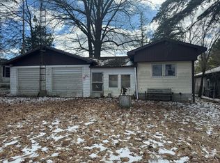 6209 Lake Dr, Mecosta, MI 49332