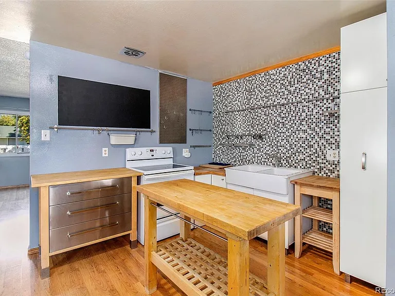 3724 Sheffield Ln — Photo 7