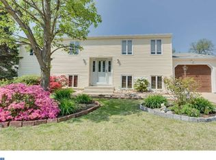 18 Vicksburg Rd, Clementon, NJ 08021