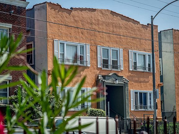 2nd image of 404 N Coronado St APT 107