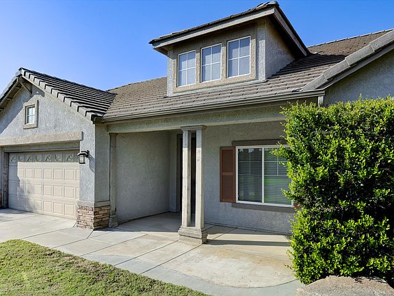 2nd image of 2418 E La Vida Avenue