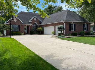 19850 Shallow Creek Ln, Goshen, IN 46528