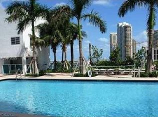 41 SE 5th St APT 911, Miami, FL 33131