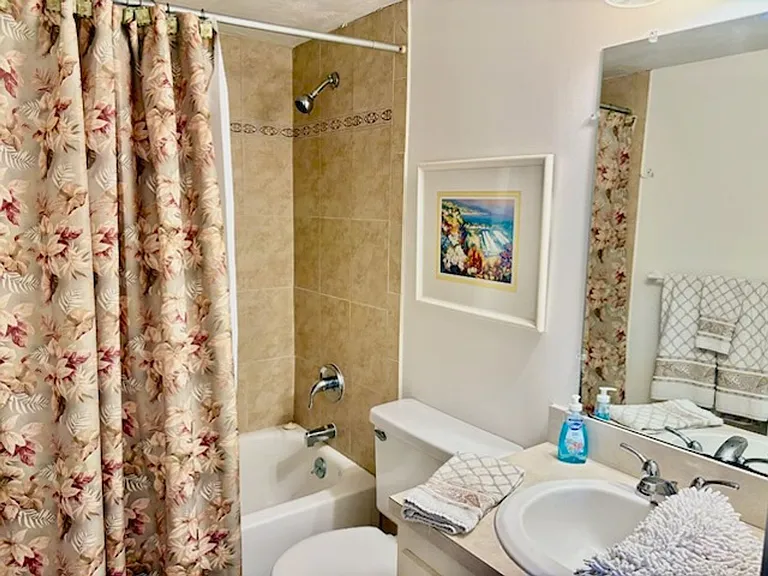 20 Greenbrier St #208 — Photo 9