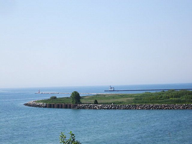 1st image of 628 Lakeshore Dr
