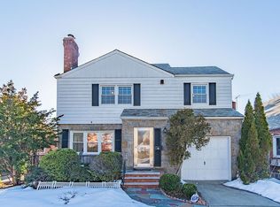 58-16 220th St, Flushing, NY 11364