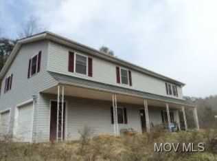 148 Grady Ln, Sandyville, WV 25275