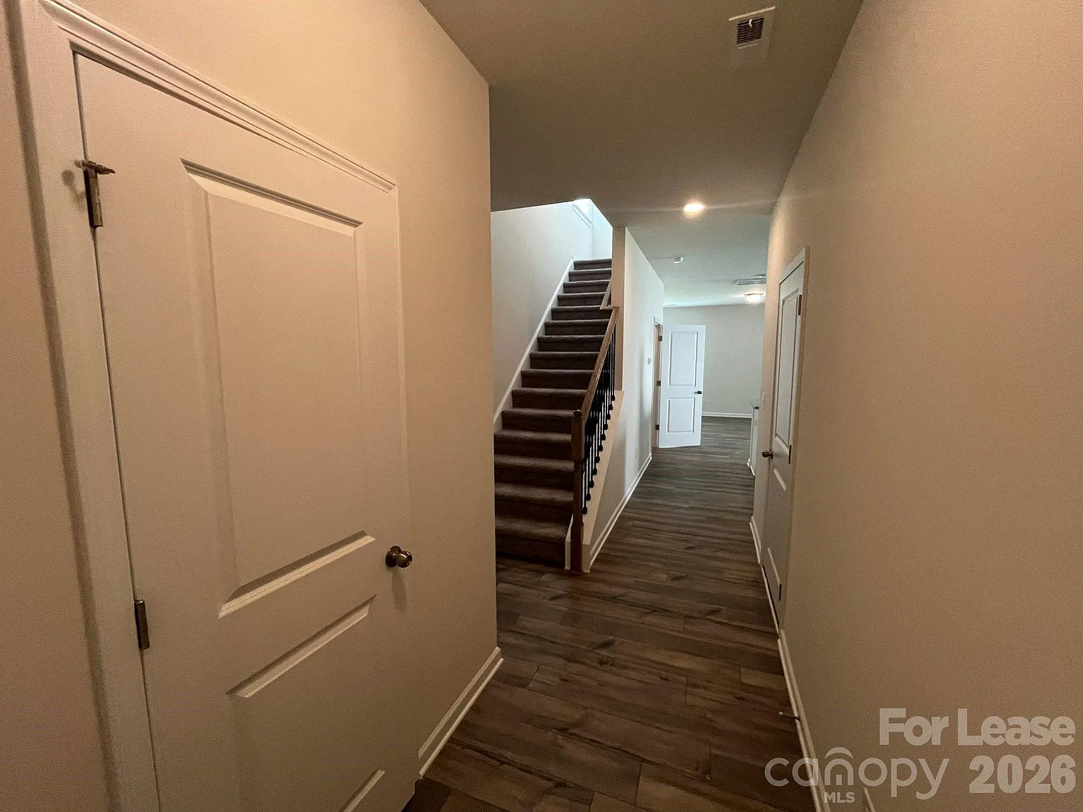 4 bed, 2.5 bath, $2,000 — Photo 2