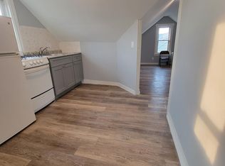 21538 39th Ave, Bayside, NY 11361