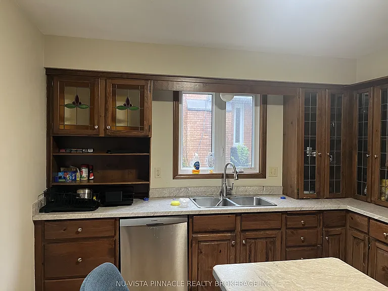 101 Castlegrove Blvd — Photo 14