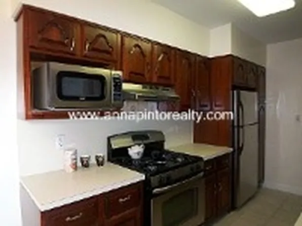 6 Burns Street image 1 of 12