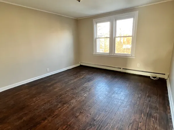 166 Armstrong Avenue image 4 of 6