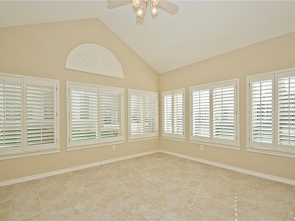 5th image of 2601 Marsh Ln Unit 32