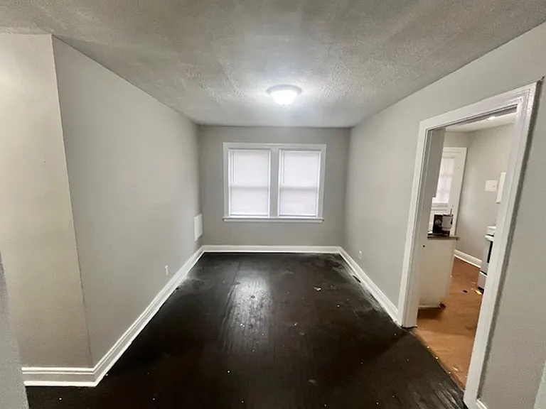 44th Street Apts. — Photo 23