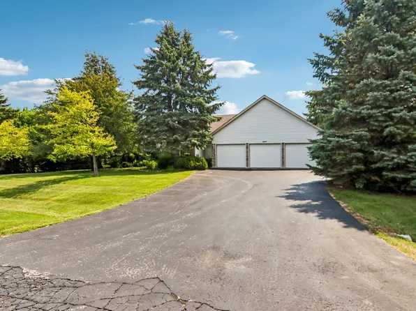 4619 Cornerstone Dr, Winthrop Harbor, IL 60096