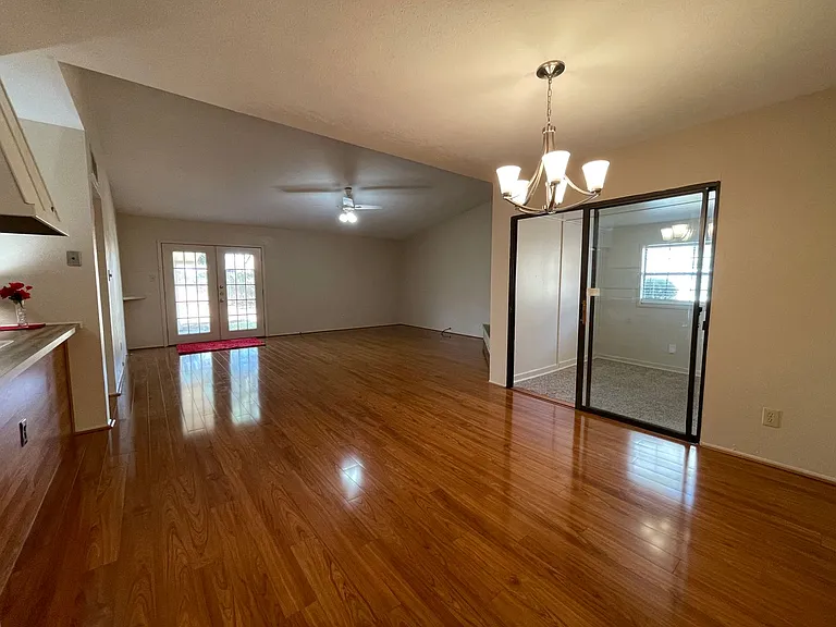 3832 Bridalwreath Dr — Photo 5